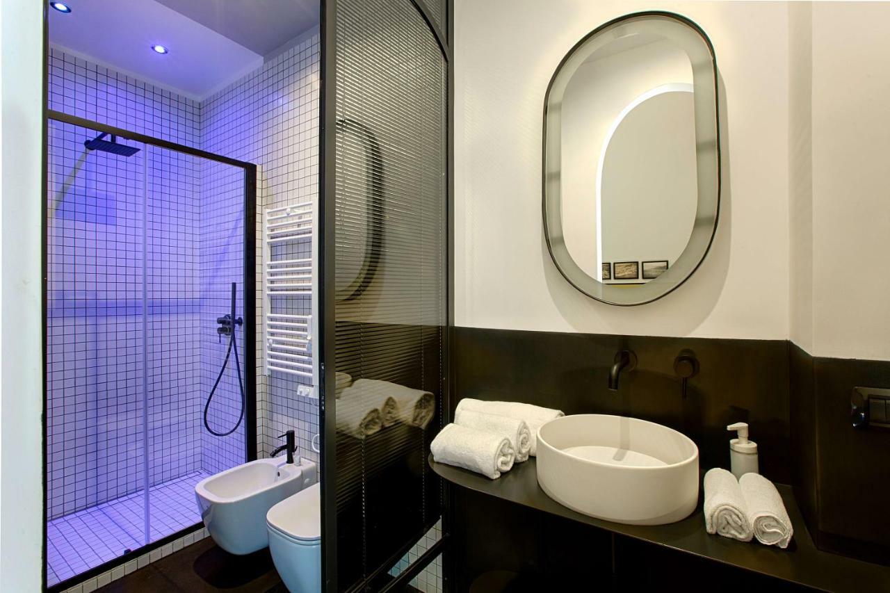Tutt 'E Sant Luxury Rooms Napoli Dış mekan fotoğraf